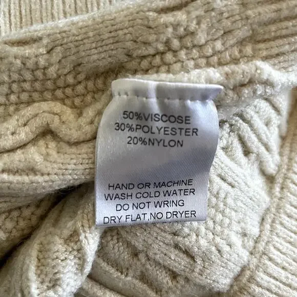 blanc Two Piece Cable Knit Cream Halter Crop Top Mini Skirt Set Size Medium - Picture 12 of 12